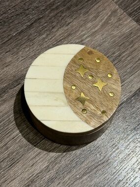 Moon & Stars Trinket/ jewelry Box - White and Gold